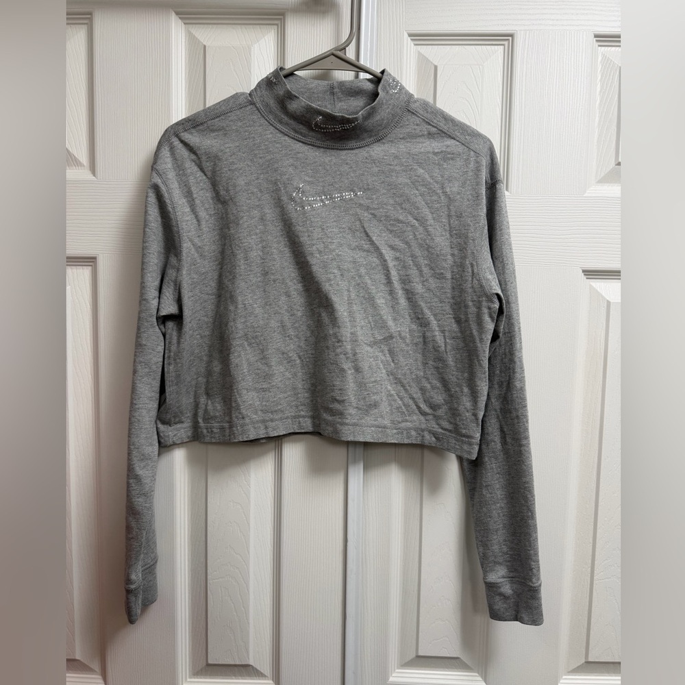 Nike Gray Loose Fit crop tee monogram size s